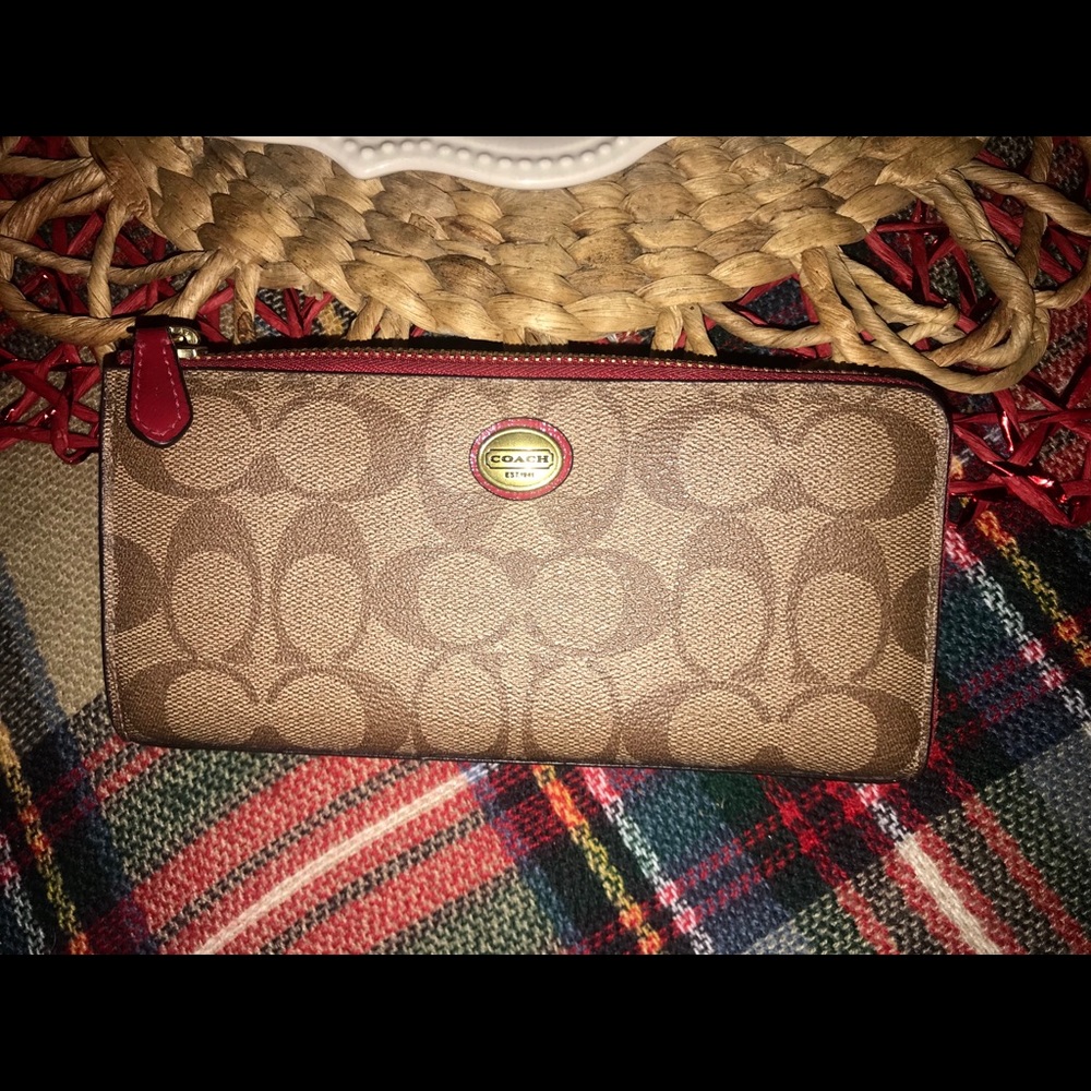 Coach wallet (SALE)